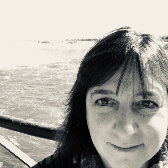 Meet your Posher, Anna - Picture 1 of 1